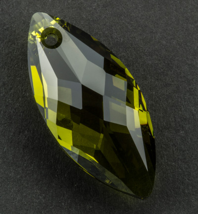 6110mm Olivine 30x1 - Swarovski - (1)Swarovski Hanger 30x14mm Olivine - 6110 - Navette pendant, 30 x 14mm