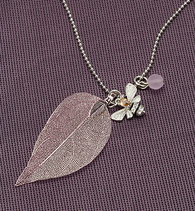 12415-1221 - Hobby Crafting Fun - Necklace, pink real leave & queen bee, organza bag - DIY set