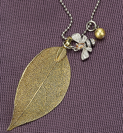 12415-1261 - Hobby Crafting Fun - Necklace, gold real leave & queen bee, organza bag - DIY set