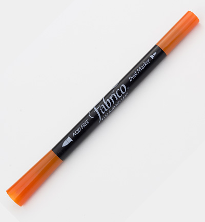 FAM-153 - Tsukineko - Fabrico Marker-Autumn Leaf - 