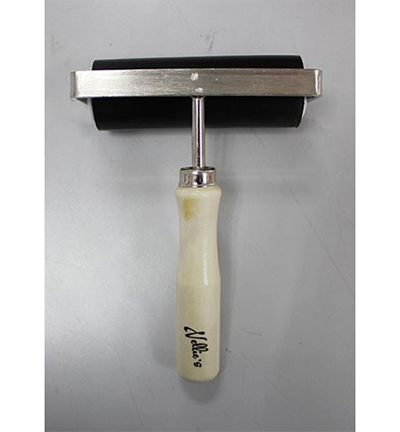 NMMR001 - Nellie's Choice - Nellie's mixed media roller, wood handle - Brayer