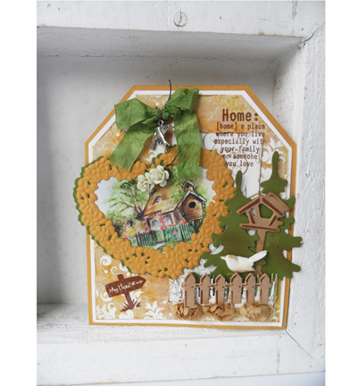 CR1302 - Marianne Design - Topiary Heart - Armour - Detail 2