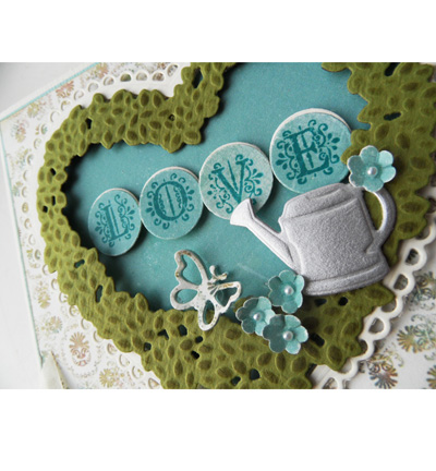 CR1302 - Marianne Design - Topiary Heart - Armour - Detail 3