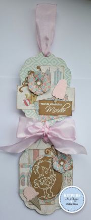 DC93 012 - FabScraps - Embellishment - 2 x Cones & 3 x Lollies - Die-Cuts Chipboard Embellishment - Detail 1