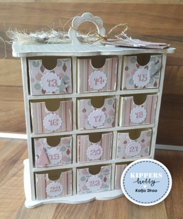 LR0435 - Marianne Design - Petra's Poinsettia - Creatables - Detail 9