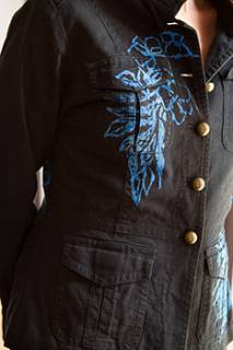 295-319 - Pebeo - Blanc Antique - SetaColor Opaque - Detail 2