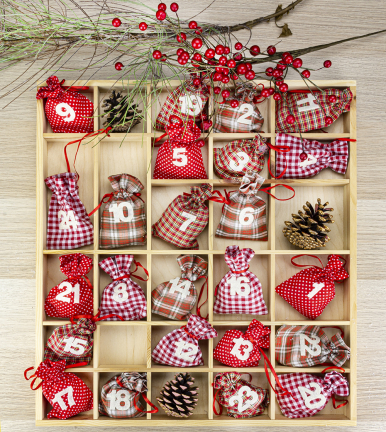 SL324/8488 - Kippers - Cadre bois 28 comp. - Letter Tray - Detail 2