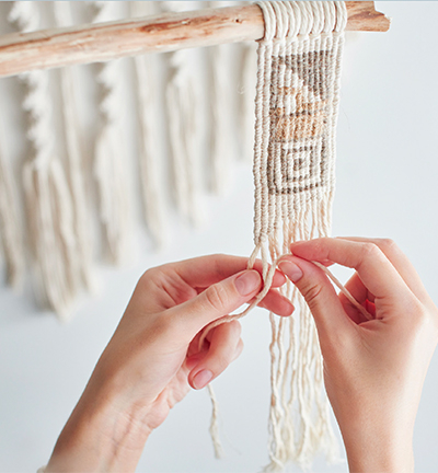 108073-01 - Stafil - Macrame Yarn, White - Macrame - Detail 3