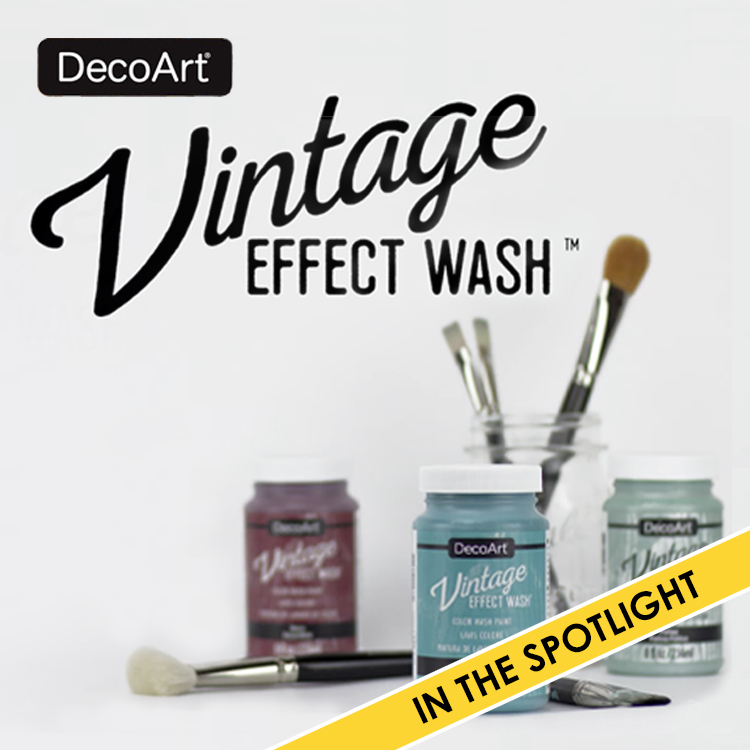 Pinceaux et Vintage Effect Wash DecoArt