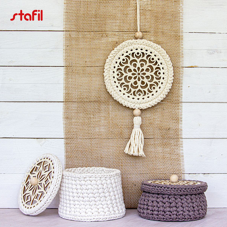 Stafil Base au crochet 'Mandala', formes en bois & feutre de Stafil